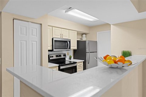 Condo in Kissimmee, Florida, 2 bedrooms № 2232832 - photo 20