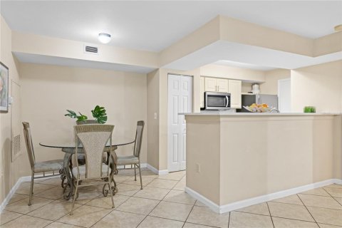 Condo in Kissimmee, Florida, 2 bedrooms № 2232832 - photo 24