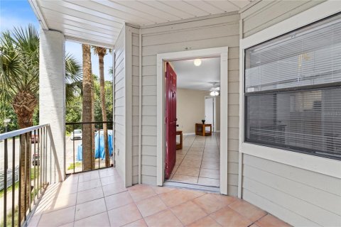 Condo in Kissimmee, Florida, 2 bedrooms № 2232832 - photo 2
