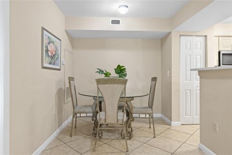 Condo in Kissimmee, Florida, 2 bedrooms № 2232832 - photo 22
