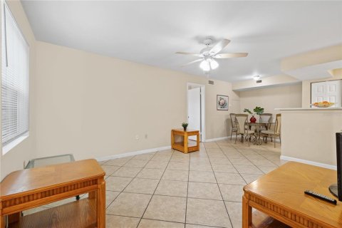 Condo in Kissimmee, Florida, 2 bedrooms № 2232832 - photo 9