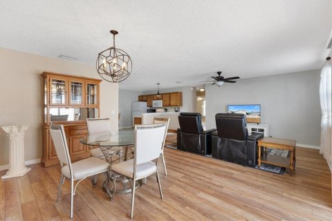 Villa ou maison à vendre à The Villages, Floride: 2 chambres, 108.88 m2 № 2238471 - photo 8