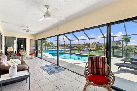 House in Punta Gorda, Florida 2 bedrooms, 158.4 sq.m. № 2258230 - photo 15