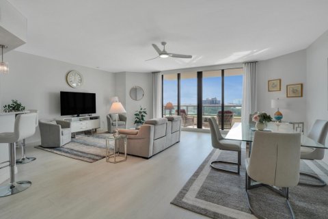 Condo in Palm Beach Gardens, Florida, 2 bedrooms  № 2242657
