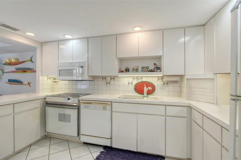 Condominio en venta en Longboat Key, Florida, 3 dormitorios, 137.87 m2 № 2098725 - foto 8