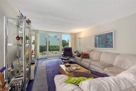 Condominio en venta en Longboat Key, Florida, 3 dormitorios, 137.87 m2 № 2098725 - foto 14