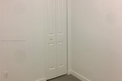 Снять в аренду квартиру в Майами, Флорида 1 спальня, 80.55м2, № 1964056 - фото 18