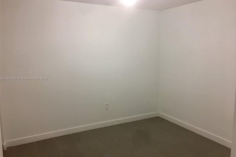 Снять в аренду квартиру в Майами, Флорида 1 спальня, 80.55м2, № 1964056 - фото 17