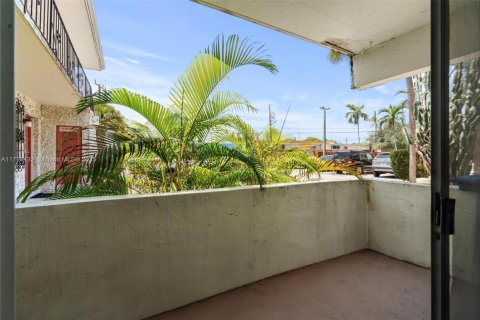 Купить кондоминиум в Пальметто-Бей, Флорида 2 спальни, 72.19м2, № 1958401 - фото 20