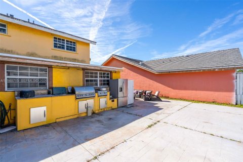 Купить виллу или дом в Майами, Флорида 4 спальни, 160.91м2, № 2005483 - фото 13