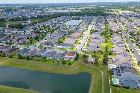 House in Orlando, Florida 5 bedrooms, 318.56 sq.m. № 1745072 - photo 16