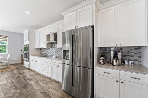 House in Orlando, Florida 5 bedrooms, 318.56 sq.m. № 1745072 - photo 28