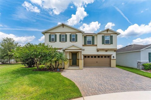 House in Orlando, Florida 5 bedrooms, 318.56 sq.m. № 1745072 - photo 4