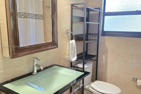 Casa en alquiler en Delray Beach, Florida, 2 dormitorios, 107.02 m2 № 2074941 - foto 13