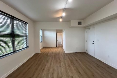 Copropriété à louer à Miami, Floride: 2 chambres, 70.51 m2 № 1983422 - photo 3