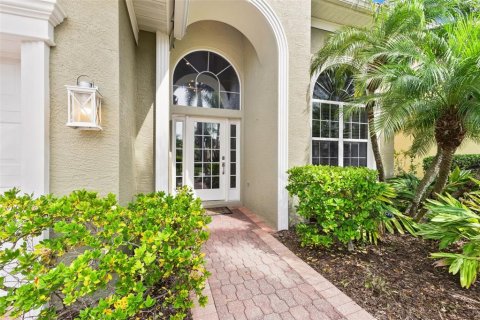 House in Palmetto, Florida 4 bedrooms, 258.64 sq.m. № 1910625 - photo 2