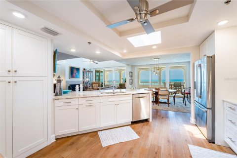 Condominio en venta en Redington Shores, Florida, 3 dormitorios, 179.95 m2 № 2196958 - foto 14