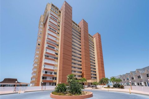 Condominio en venta en Redington Shores, Florida, 3 dormitorios, 179.95 m2 № 2196958 - foto 2