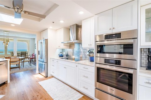 Condominio en venta en Redington Shores, Florida, 3 dormitorios, 179.95 m2 № 2196958 - foto 12