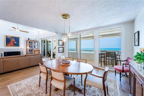 Condominio en venta en Redington Shores, Florida, 3 dormitorios, 179.95 m2 № 2196958 - foto 16