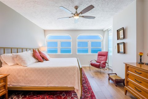 Condominio en venta en Redington Shores, Florida, 3 dormitorios, 179.95 m2 № 2196958 - foto 29