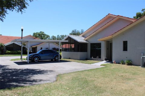 House in Clearwater, Florida 2 bedrooms, 117.99 sq.m. № 2202729 - photo 5