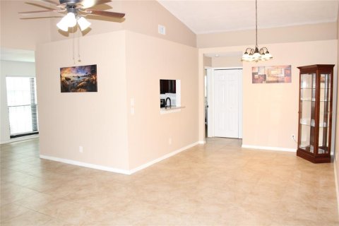 House in Clearwater, Florida 2 bedrooms, 117.99 sq.m. № 2202729 - photo 29