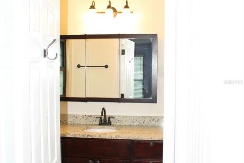 House in Clearwater, Florida 2 bedrooms, 117.99 sq.m. № 2202729 - photo 15