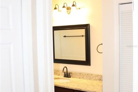 House in Clearwater, Florida 2 bedrooms, 117.99 sq.m. № 2202729 - photo 16