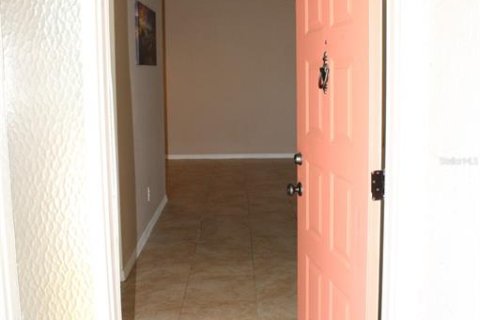 House in Clearwater, Florida 2 bedrooms, 117.99 sq.m. № 2202729 - photo 7