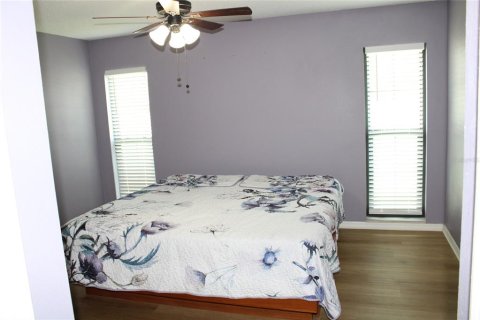 House in Clearwater, Florida 2 bedrooms, 117.99 sq.m. № 2202729 - photo 12
