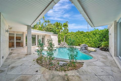 Casa en venta en Miami Beach, Florida, 4 dormitorios, 323.02 m2 № 2178623 - foto 4