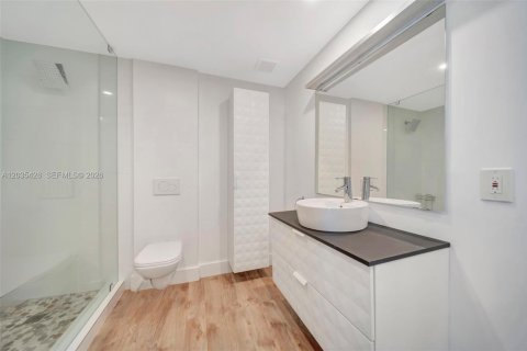 Casa en venta en Miami Beach, Florida, 4 dormitorios, 323.02 m2 № 2178623 - foto 20