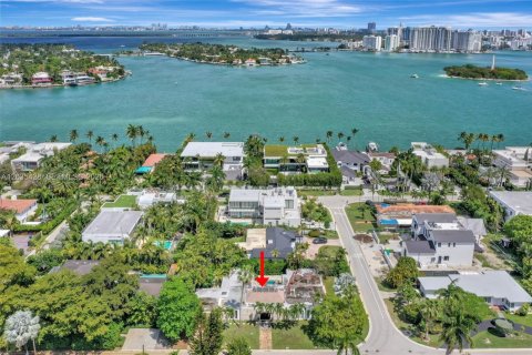 Casa en venta en Miami Beach, Florida, 4 dormitorios, 323.02 m2 № 2178623 - foto 26