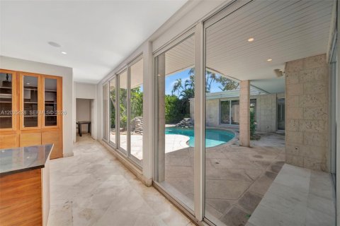 Casa en venta en Miami Beach, Florida, 4 dormitorios, 323.02 m2 № 2178623 - foto 6