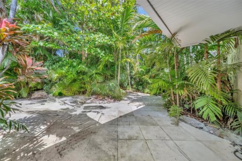 Casa en venta en Miami Beach, Florida, 4 dormitorios, 323.02 m2 № 2178623 - foto 5