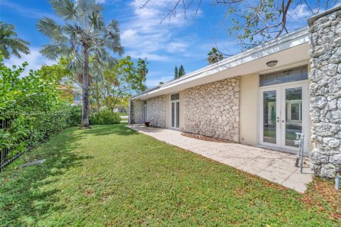 Casa en venta en Miami Beach, Florida, 4 dormitorios, 323.02 m2 № 2178623 - foto 23