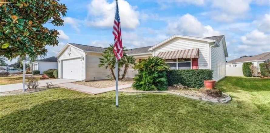 Villa ou maison à The Villages, Floride 3 chambres, 129.32 m2 № 1834864
