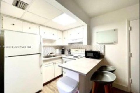 Immobilier commercial à vendre à Miami, Floride № 1966843 - photo 9