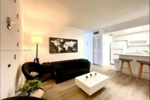 Immobilier commercial à vendre à Miami, Floride № 1966843 - photo 10