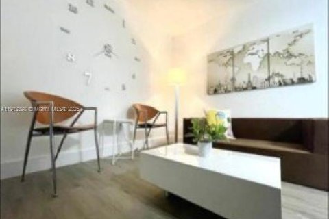 Immobilier commercial à vendre à Miami, Floride № 1966843 - photo 6