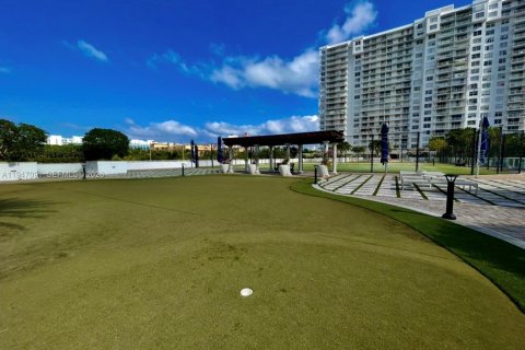 Снять в аренду кондоминиум в Авентура, Флорида 2 спальни, 113.34м2, № 2003482 - фото 26