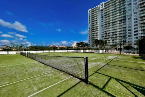 Снять в аренду кондоминиум в Авентура, Флорида 2 спальни, 113.34м2, № 2003482 - фото 25