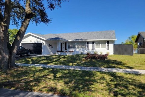 Villa ou maison à louer à Cooper City, Floride: 3 chambres, 170.29 m2 № 2276161 - photo 2