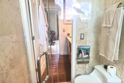 Casa en venta en Miami, Florida, 3 dormitorios, 176.7 m2 № 1977564 - foto 11