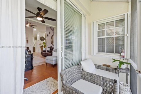 Купить виллу или дом в Тамарак, Флорида 2 спальни, 112.97м2, № 2043070 - фото 17