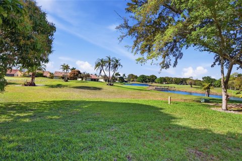 Купить виллу или дом в Тамарак, Флорида 2 спальни, 112.97м2, № 2043070 - фото 30