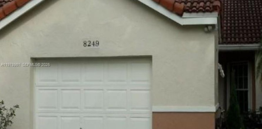 Villa ou maison à Tamarac, Floride 2 chambres, 112.97 m2 № 2043070