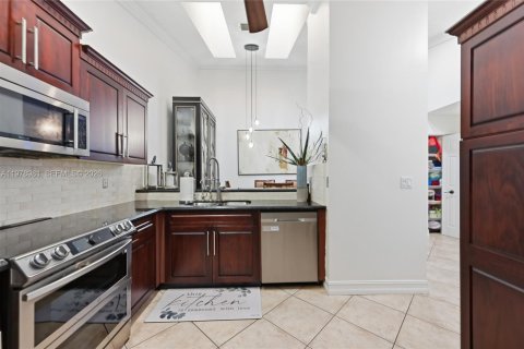 Купить виллу или дом в Тамарак, Флорида 2 спальни, 112.97м2, № 2043070 - фото 10