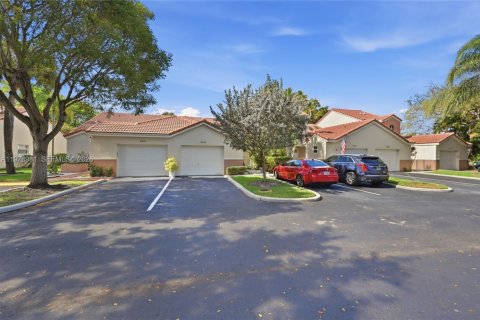 Купить виллу или дом в Тамарак, Флорида 2 спальни, 112.97м2, № 2043070 - фото 3